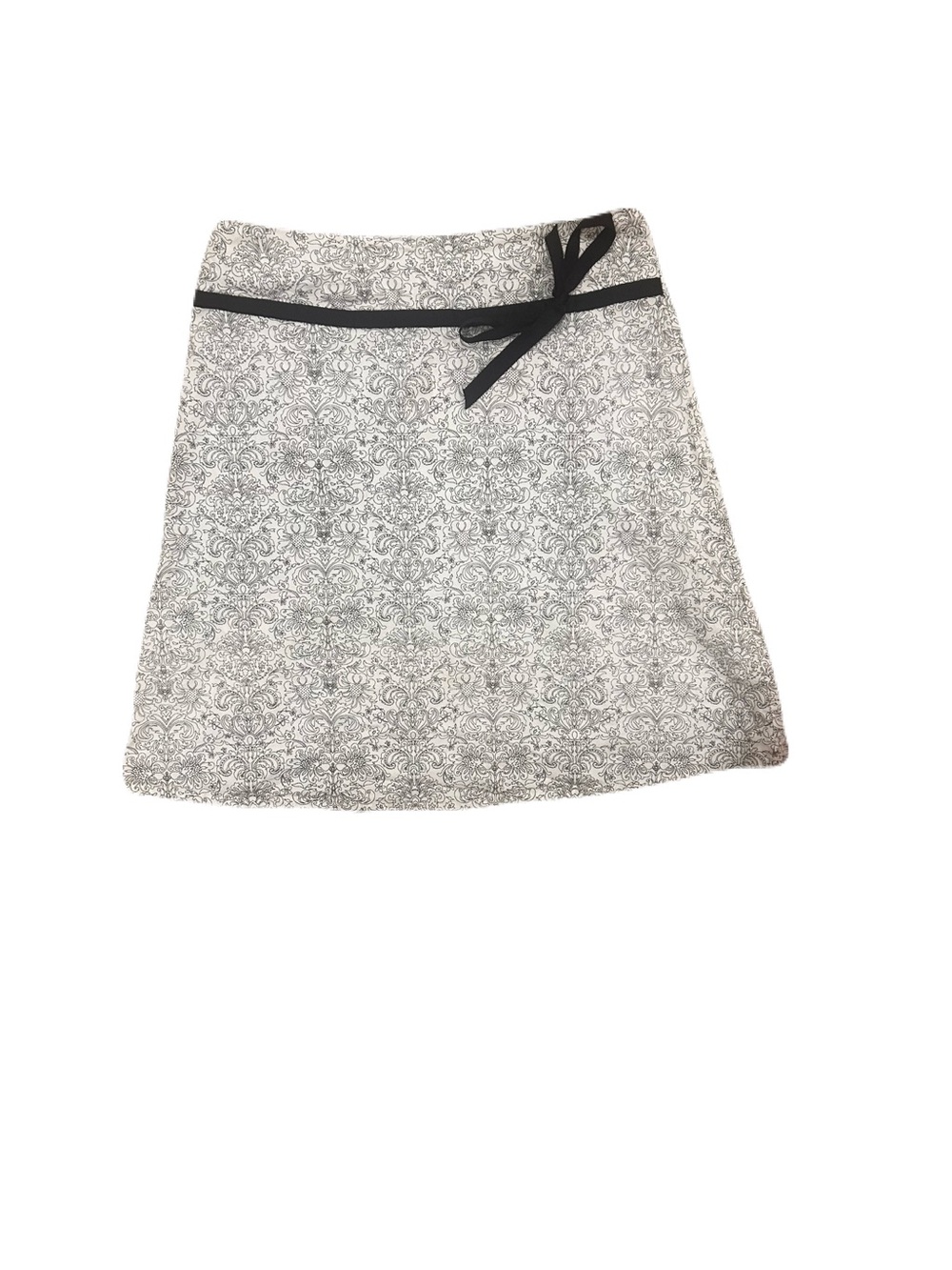 Black and White Patterned A-Line Skirt with Bow Waist Accent